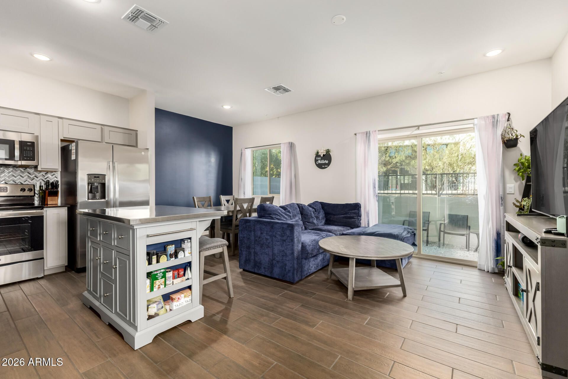 8262 N 22nd Drive, Phoenix, AZ 85021 Main Photo