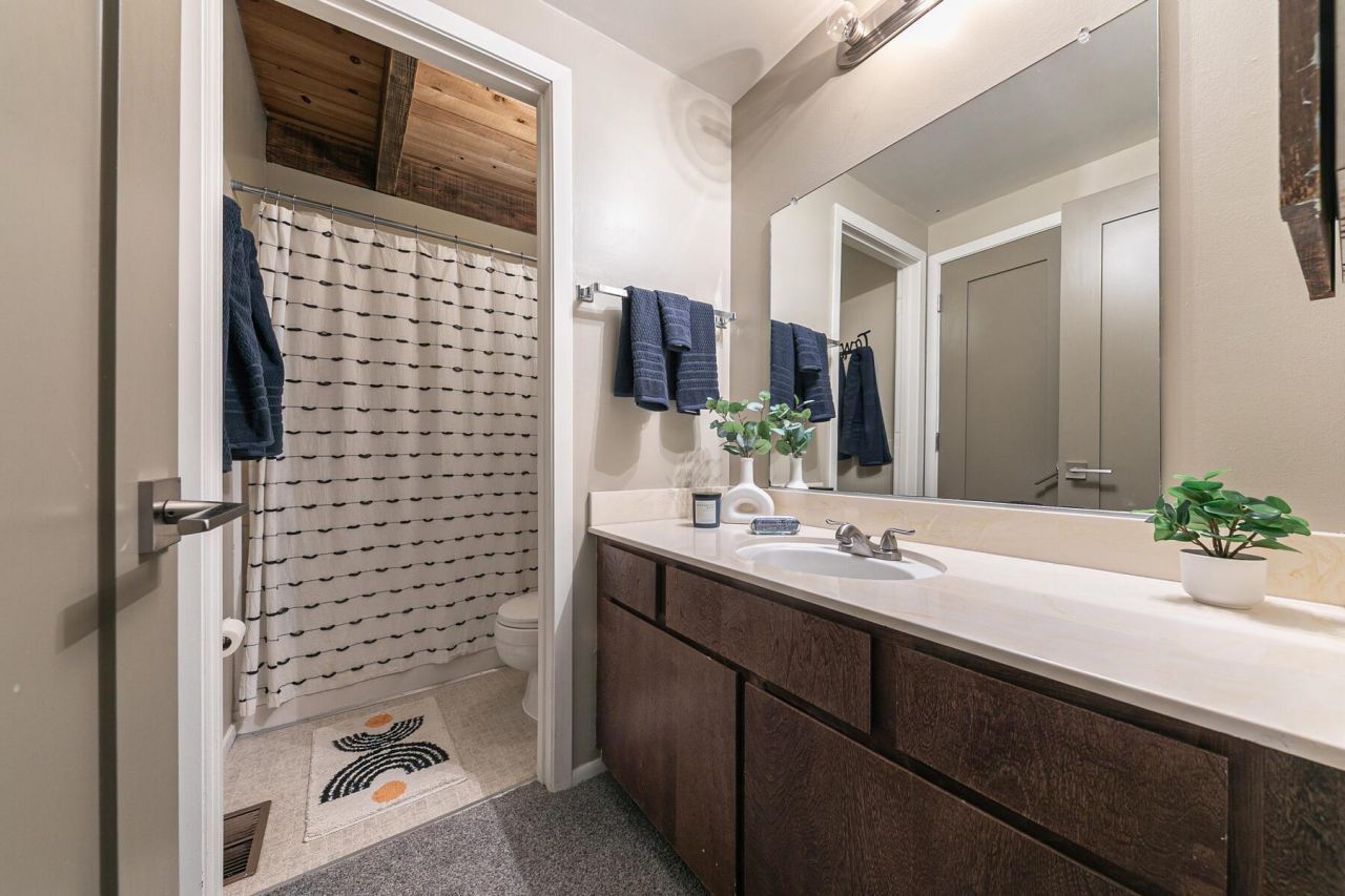 1001 Commonwealth Drive, Kings Beach, CA 96143 Photo