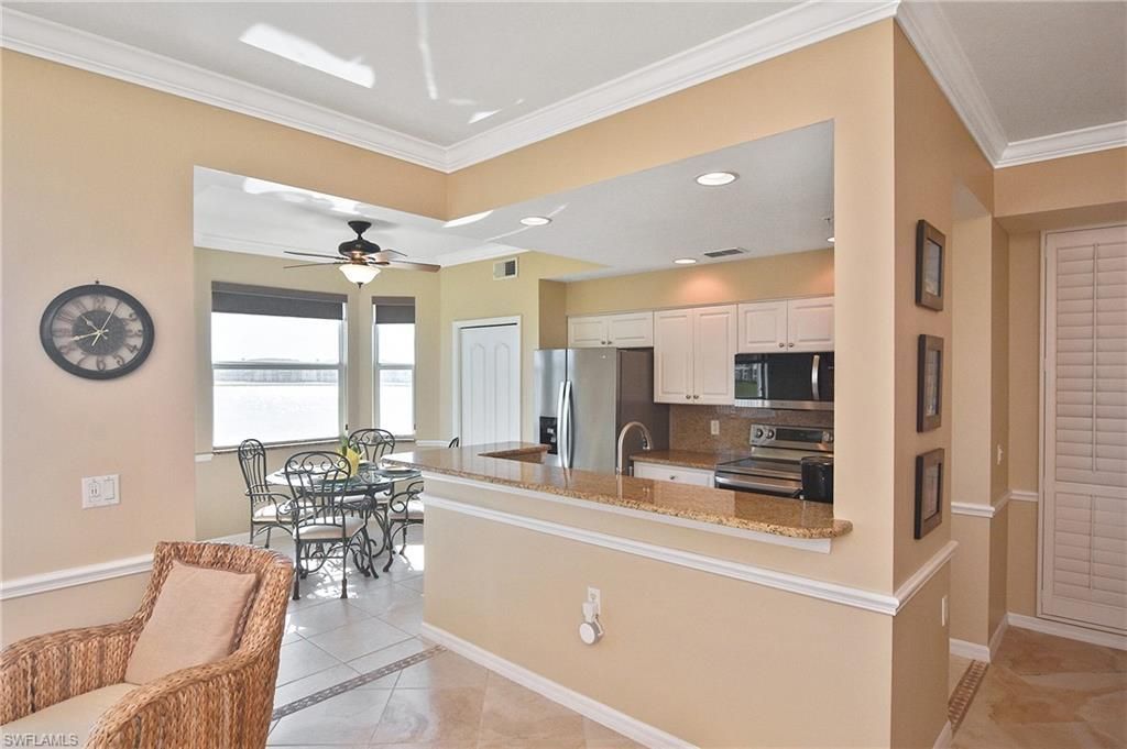 10361 Butterfly Palm Dr, Unit 723, Fort Myers, FL 33966 Photo