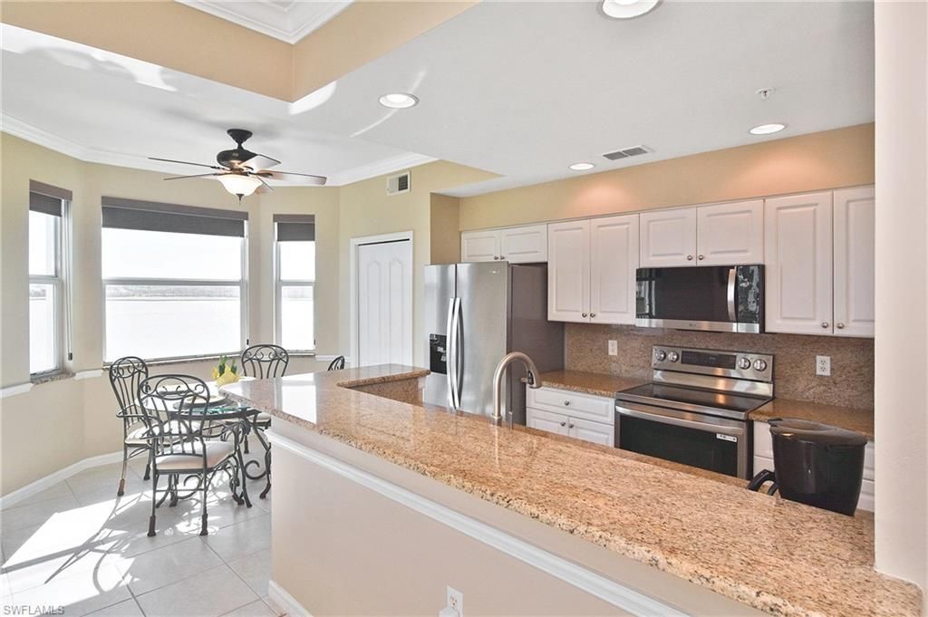 10361 Butterfly Palm Dr, Unit 723, Fort Myers, FL 33966 Photo