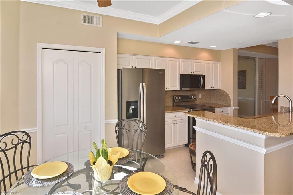 10361 Butterfly Palm Dr, Unit 723, Fort Myers, FL 33966 Photo