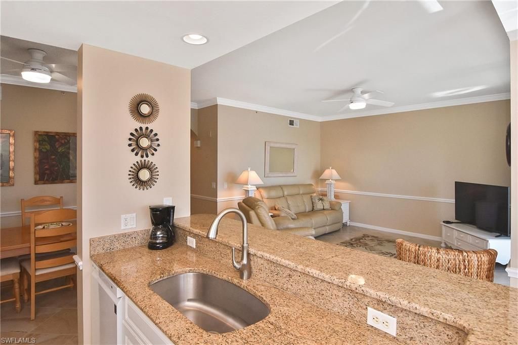 10361 Butterfly Palm Dr, Unit 723, Fort Myers, FL 33966 Photo