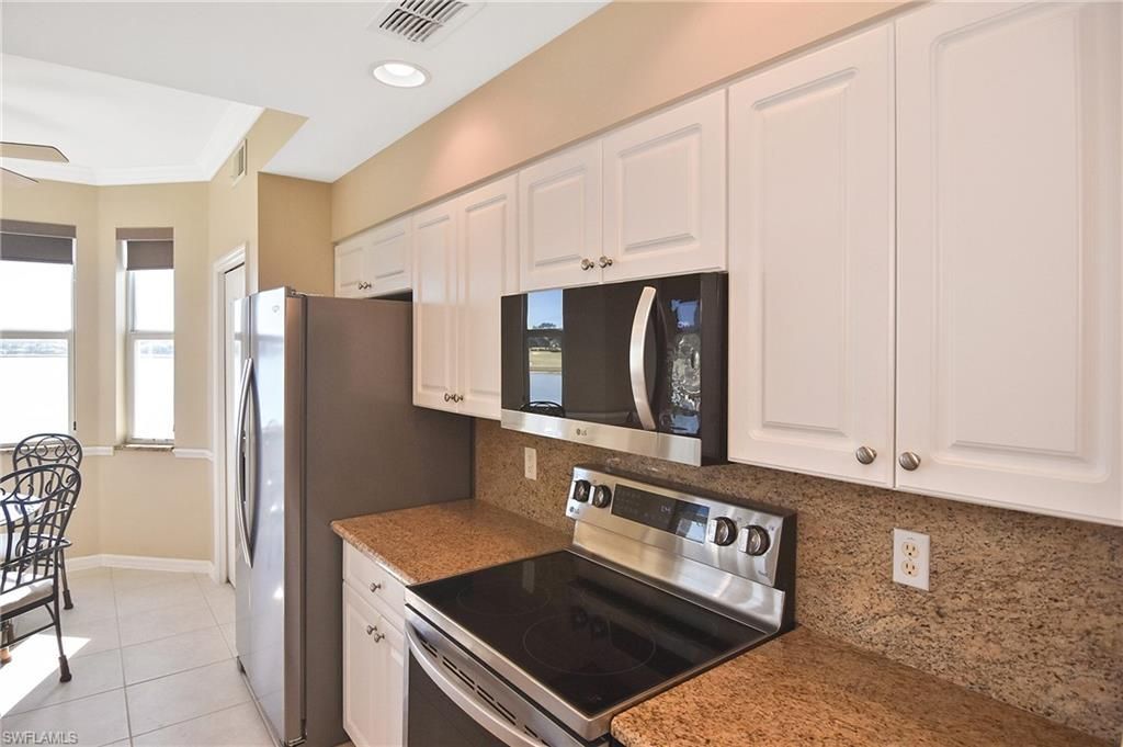 10361 Butterfly Palm Dr, Unit 723, Fort Myers, FL 33966 Photo