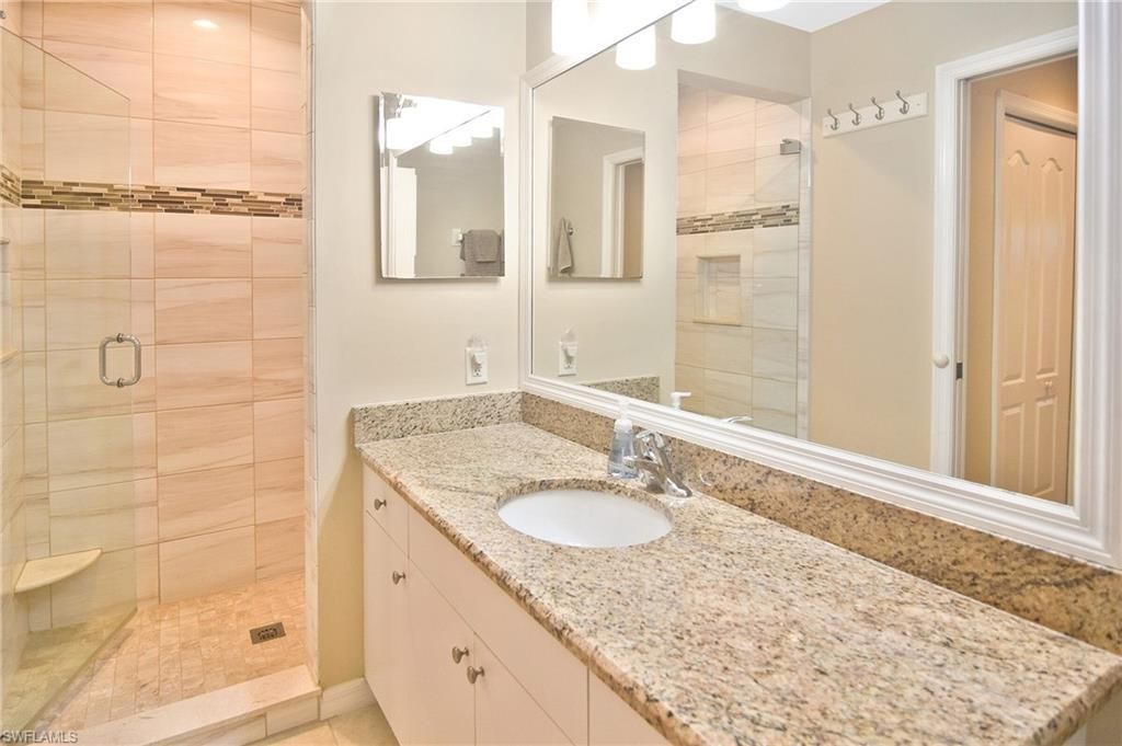 10361 Butterfly Palm Dr, Unit 723, Fort Myers, FL 33966 Photo