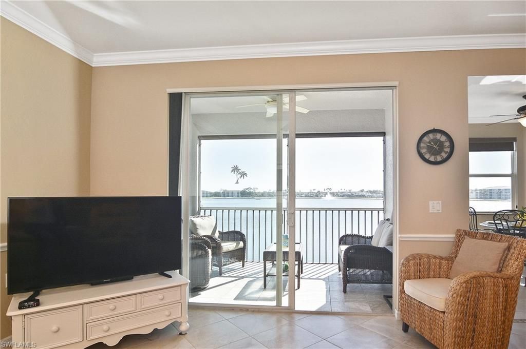 10361 Butterfly Palm Dr, Unit 723, Fort Myers, FL 33966 Photo