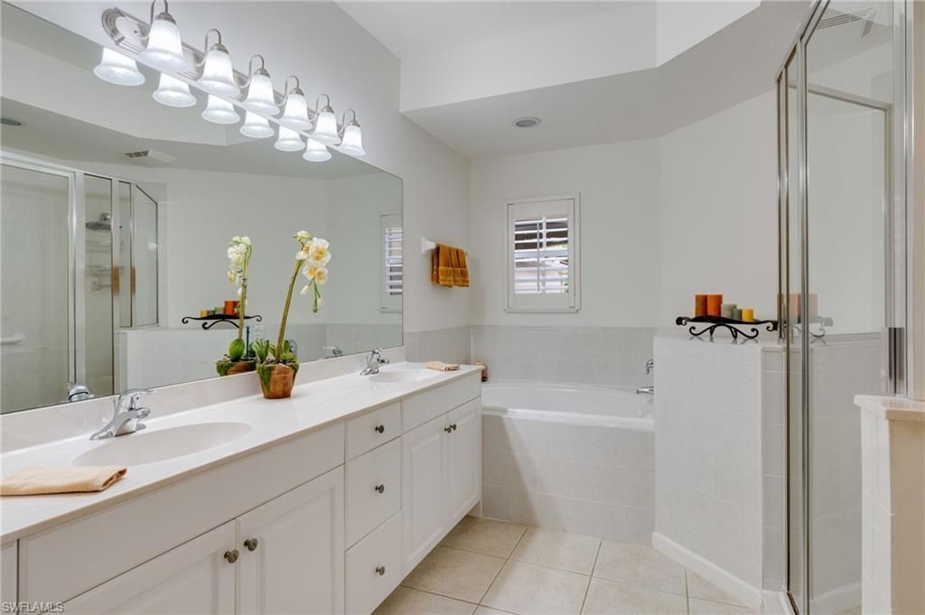 16570 Crownsbury Way, Unit 101, Fort Myers, FL 33908 Photo