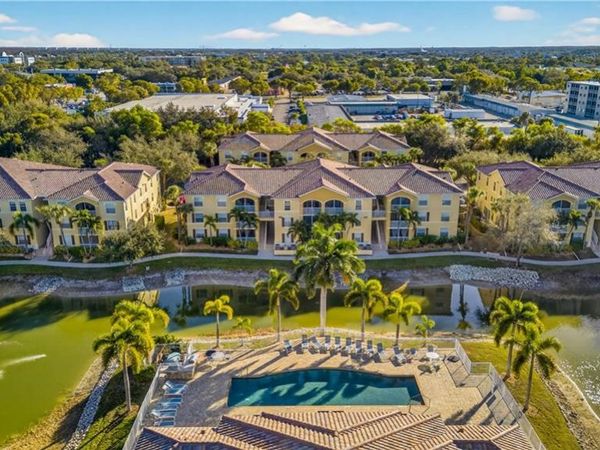 4122 Residence DR, Unit 105, FORT MYERS, FL 33901