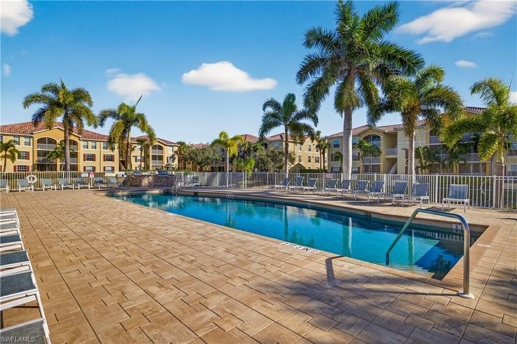 4122 Residence Dr, Unit 105, Fort Myers, FL 33901 Photo