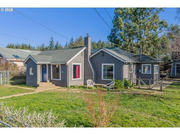 1268 N ELLIOTT ST, Coquille, OR 97423