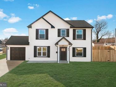 43 PETUNIA ROAD, LEVITTOWN, PA 19056