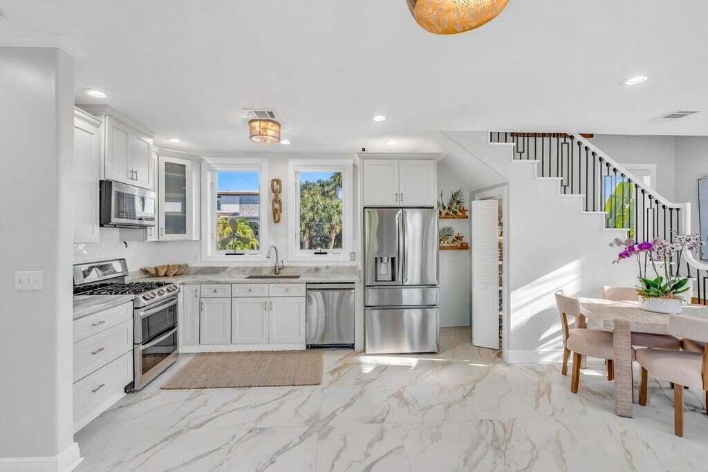 17183 Coral Drive, Sugarloaf, FL 33042 Photo