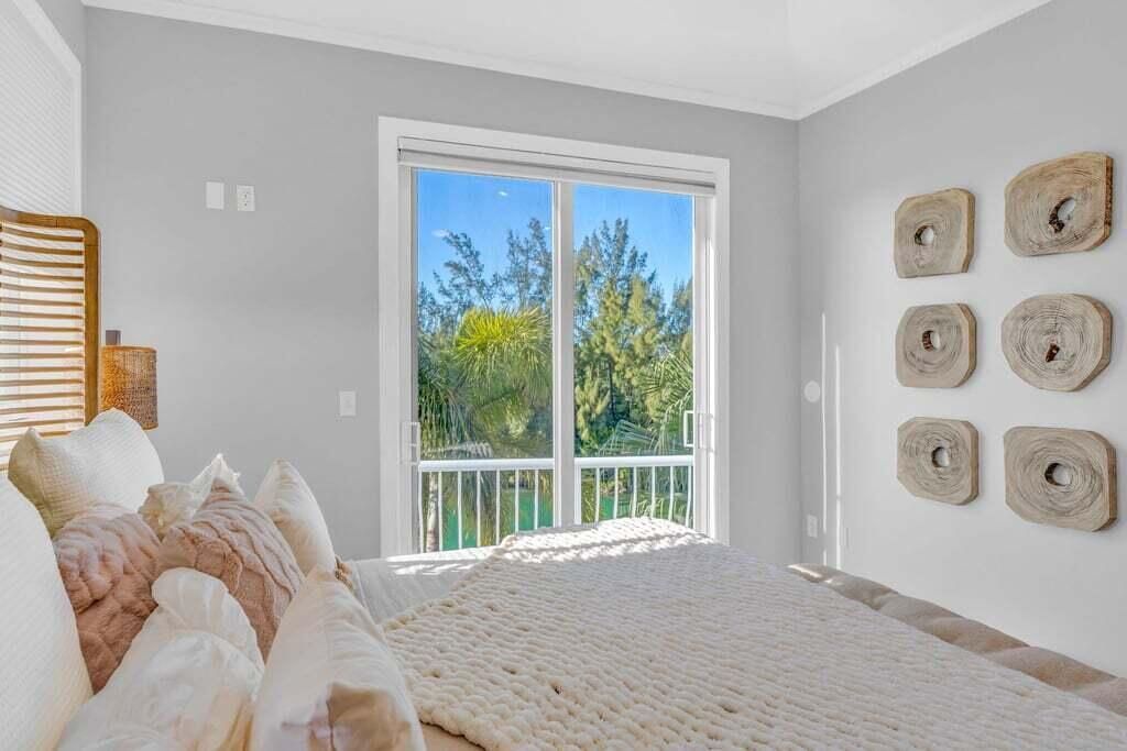 17183 Coral Drive, Sugarloaf, FL 33042 Photo