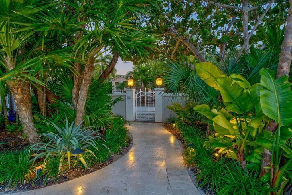 17183 Coral Drive, Sugarloaf, FL 33042 Photo