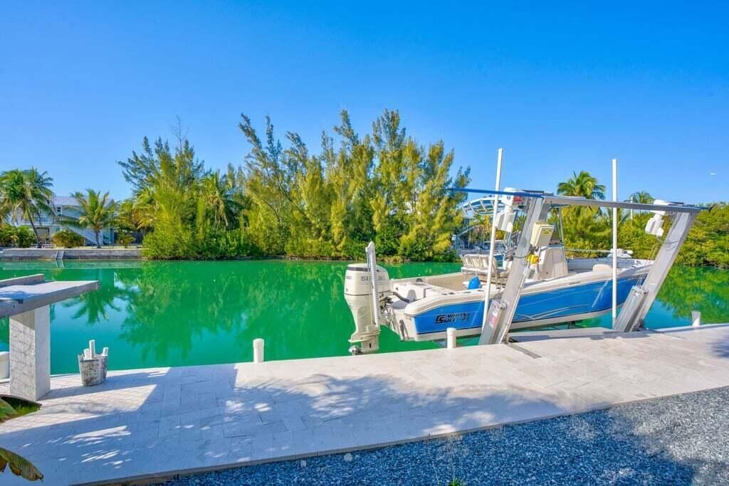 17183 Coral Drive, Sugarloaf, FL 33042 Photo