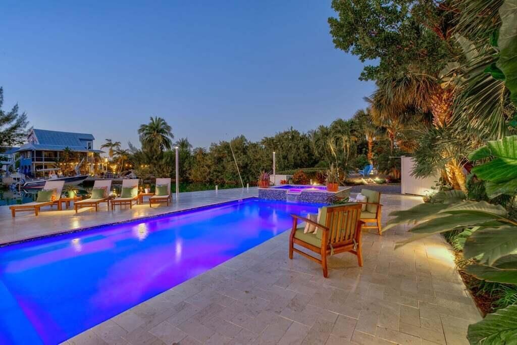 17183 Coral Drive, Sugarloaf, FL 33042 Photo