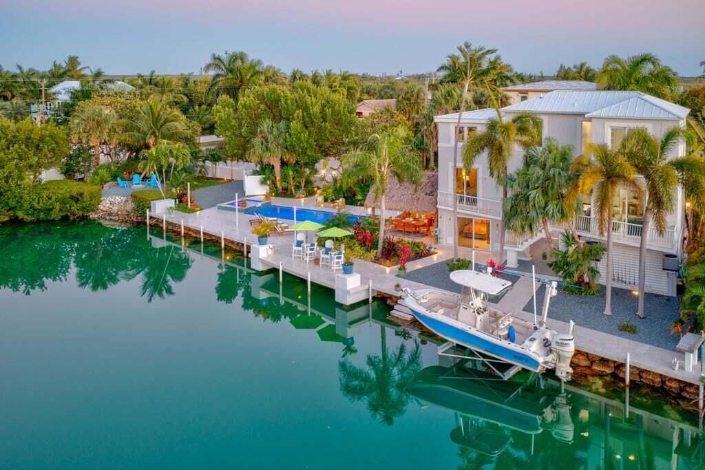 17183 Coral Drive, Sugarloaf, FL 33042 Photo