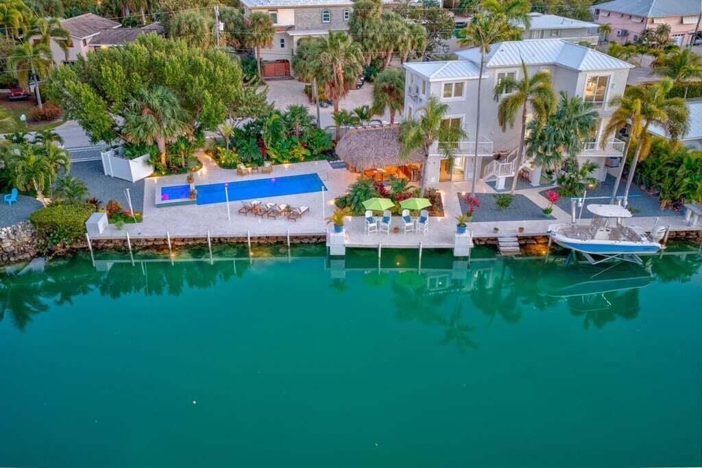 17183 Coral Drive, Sugarloaf, FL 33042 Photo