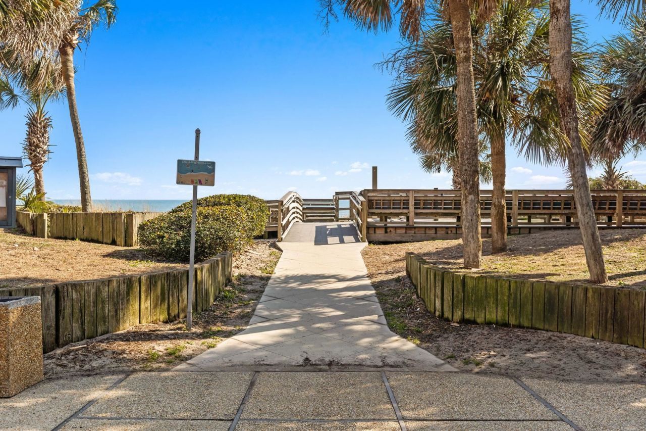 1928 Cassandra Ln. Photo 32