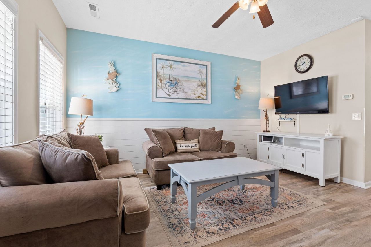 1928 Cassandra Ln. Photo 4