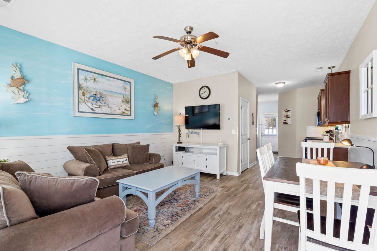 1928 Cassandra Ln. Photo 6