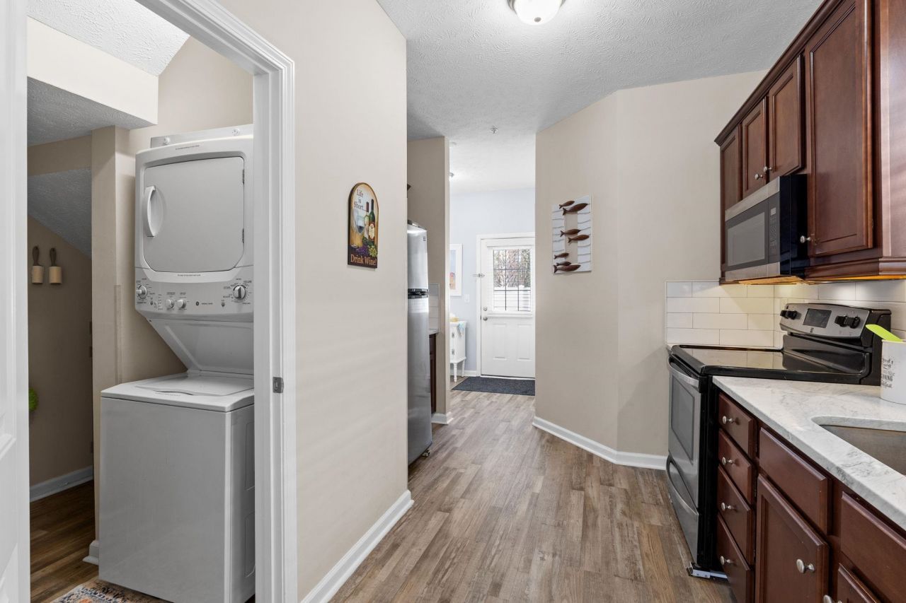 1928 Cassandra Ln. Photo 7