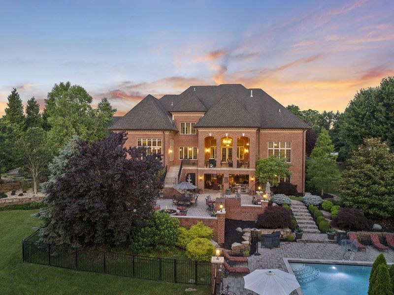 944 Squire Oaks Drive, Villa Hills, KY 41017 Photo 1