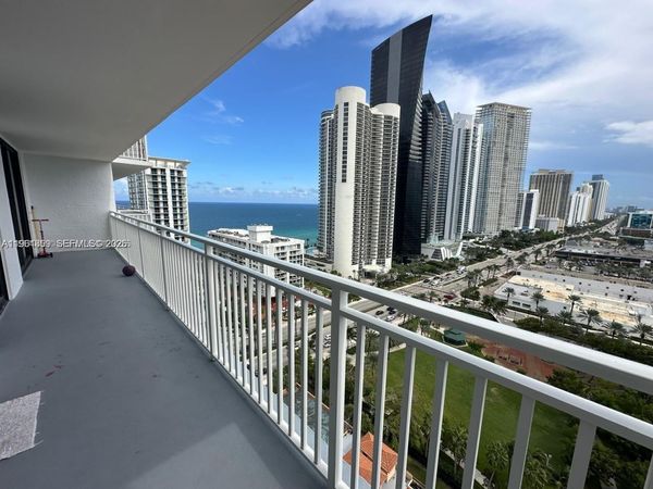 210 174th St, Unit 2202, Sunny Isles Beach, FL 33160