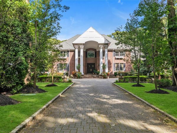 11 Danton Lane N, Lattingtown, NY 11560