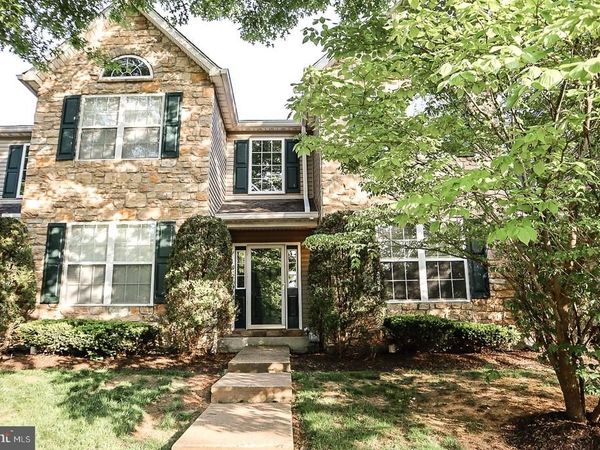 800 DOE COURT, ROYERSFORD, PA 19468