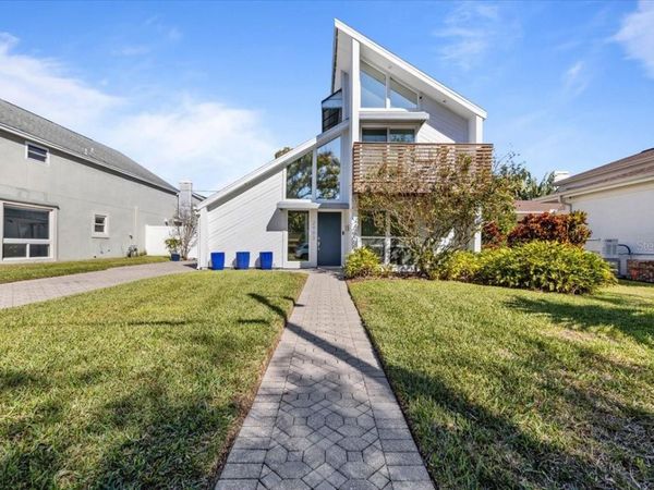 2903 W BAY COURT AVENUE, TAMPA, FL 33611