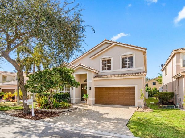 5260 NW 112th Way, Coral Springs, FL 33076