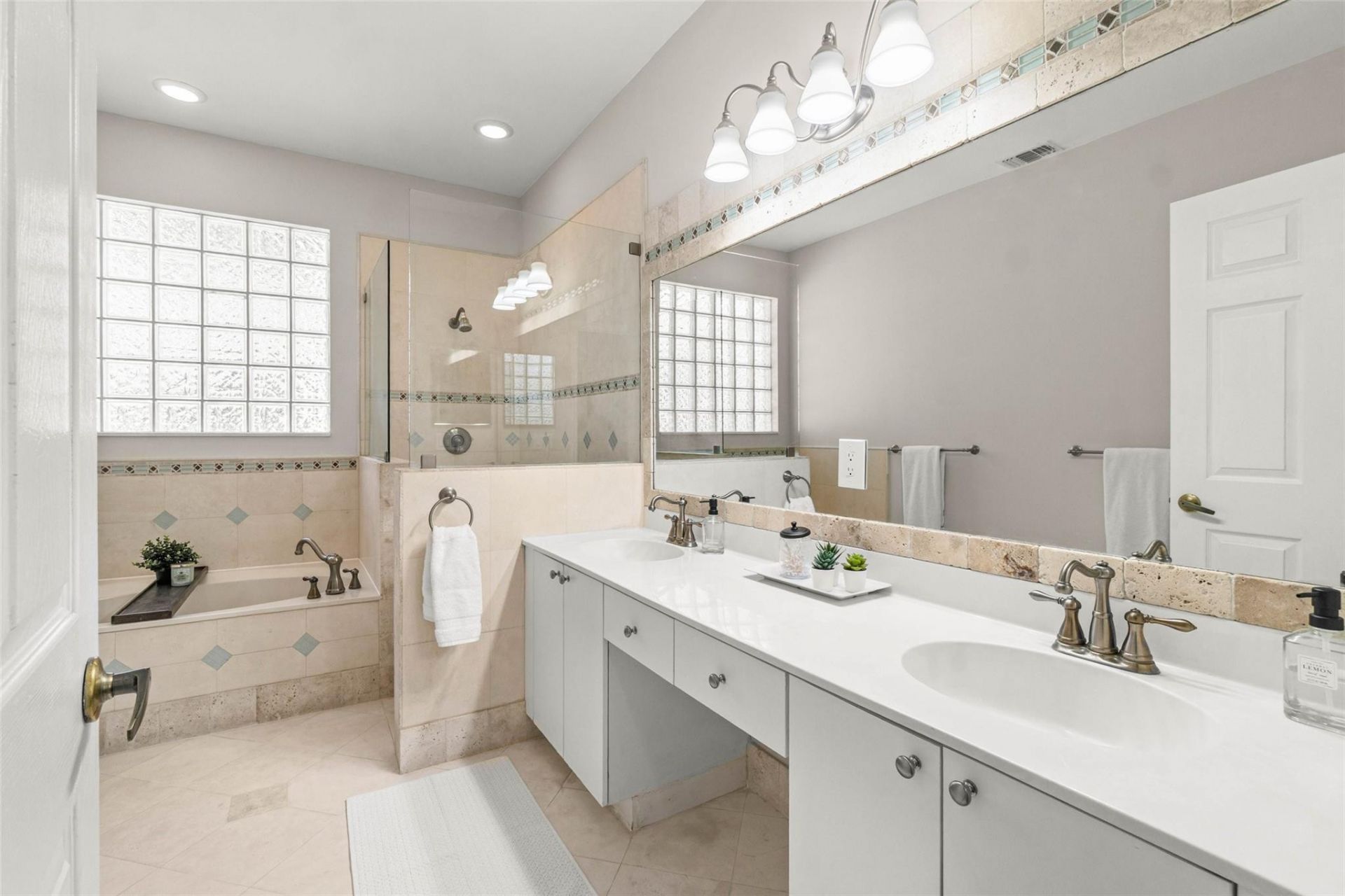 5260 NW 112th Way, Coral Springs, FL 33076 Photo