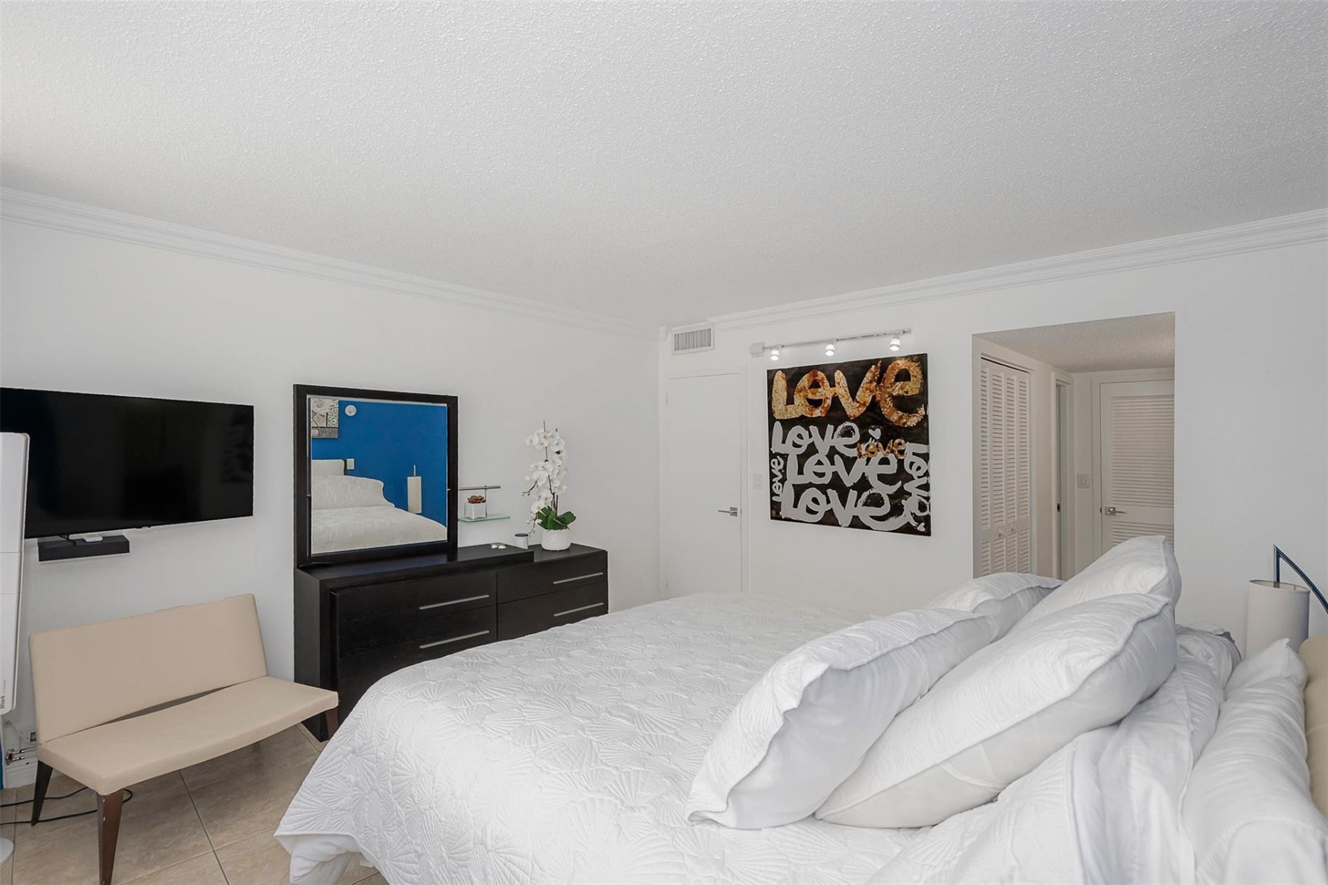 3140 S Ocean Drive, Unit 509, Hallandale Beach, FL 33009 Photo