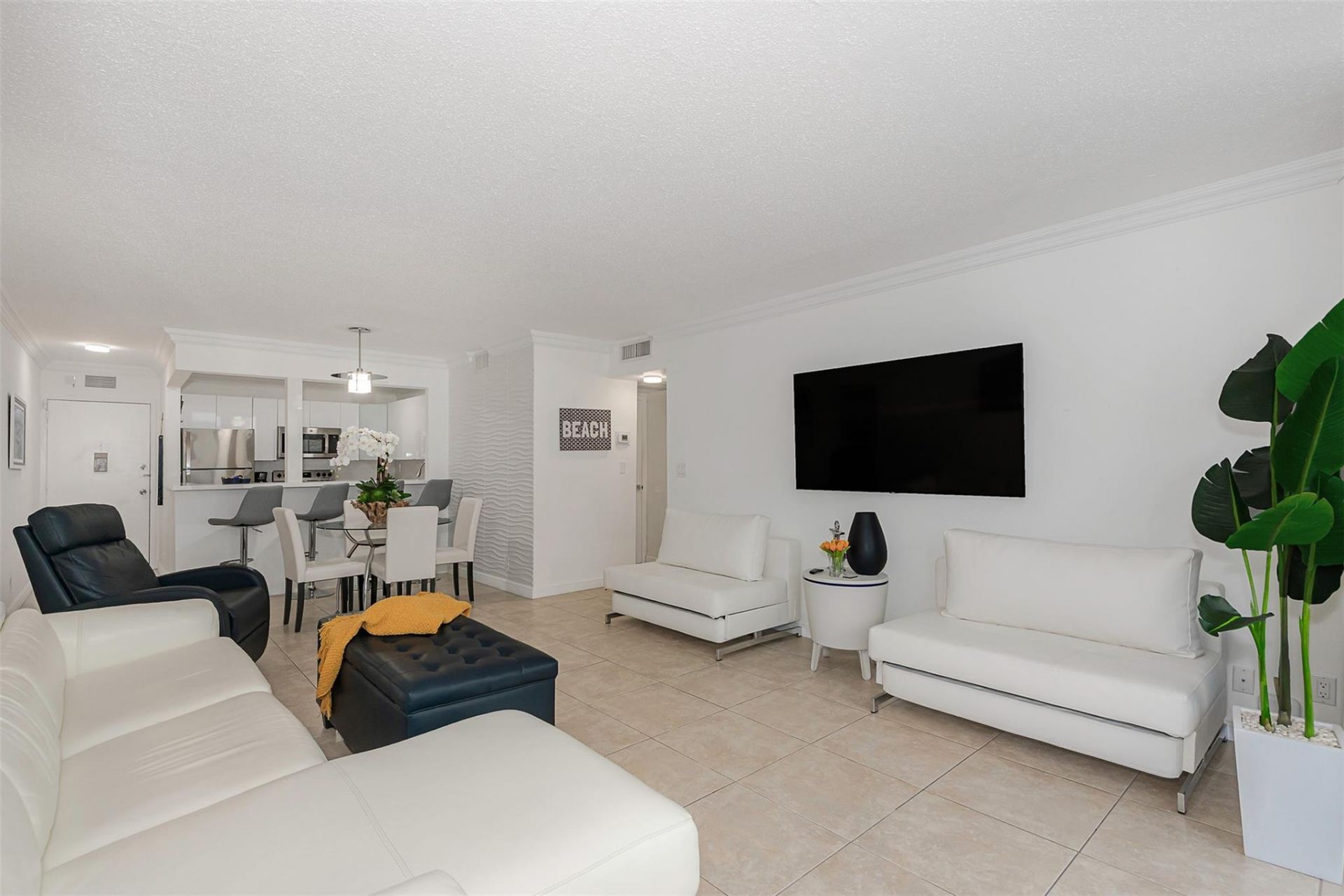 3140 S Ocean Drive, Unit 509, Hallandale Beach, FL 33009 Photo