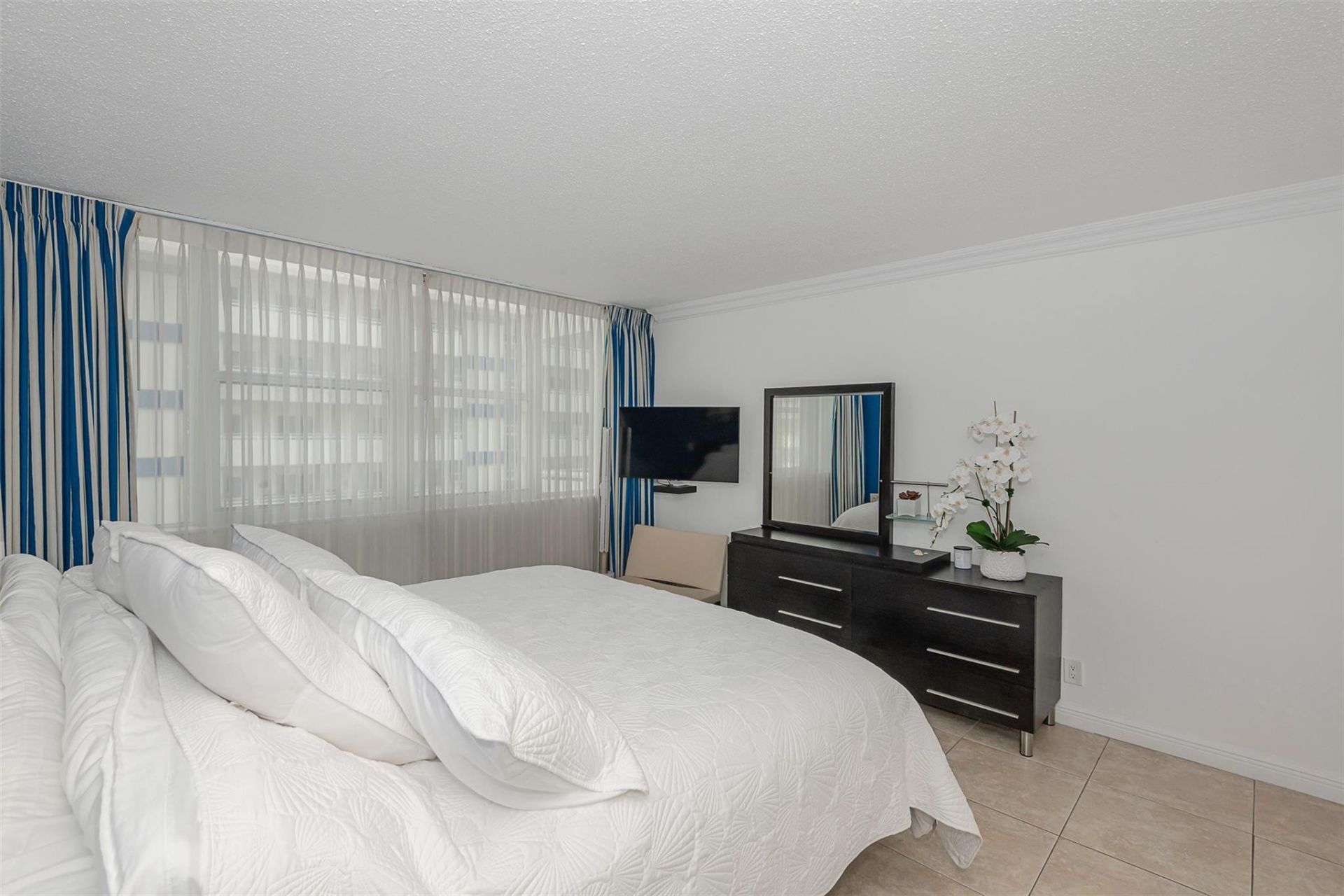 3140 S Ocean Drive, Unit 509, Hallandale Beach, FL 33009 Photo