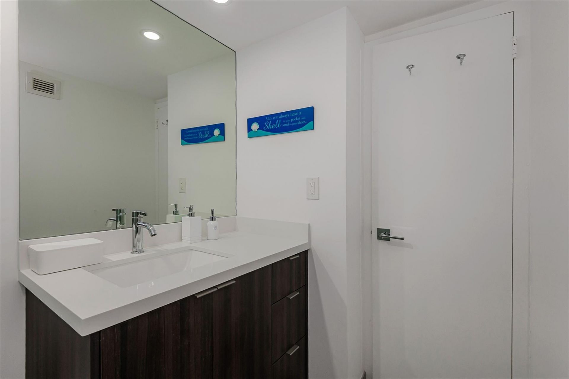 3140 S Ocean Drive, Unit 509, Hallandale Beach, FL 33009 Photo