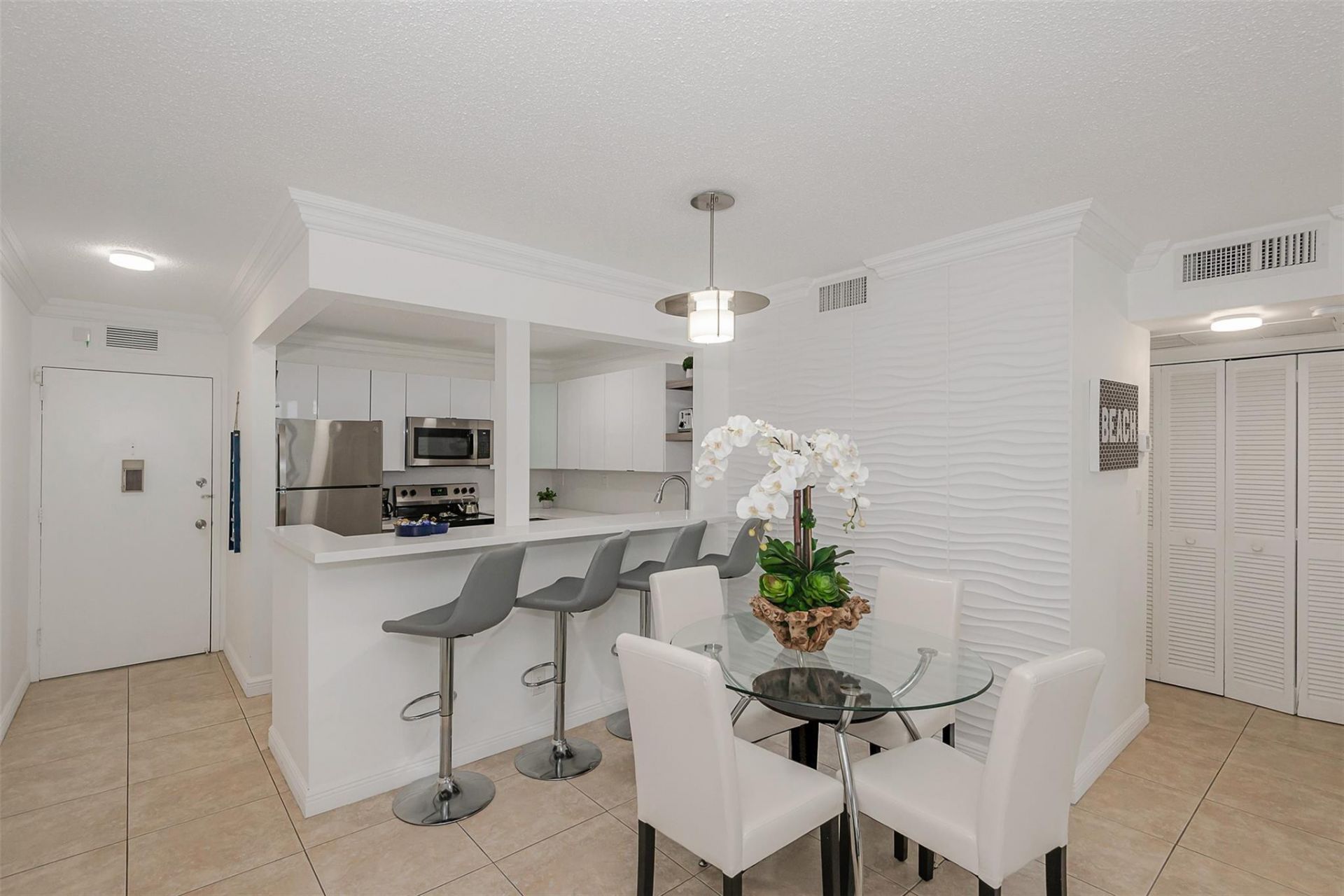3140 S Ocean Drive, Unit 509, Hallandale Beach, FL 33009 Photo