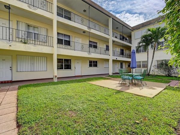 2200 Taylor St, Unit 104, Hollywood, FL 33020