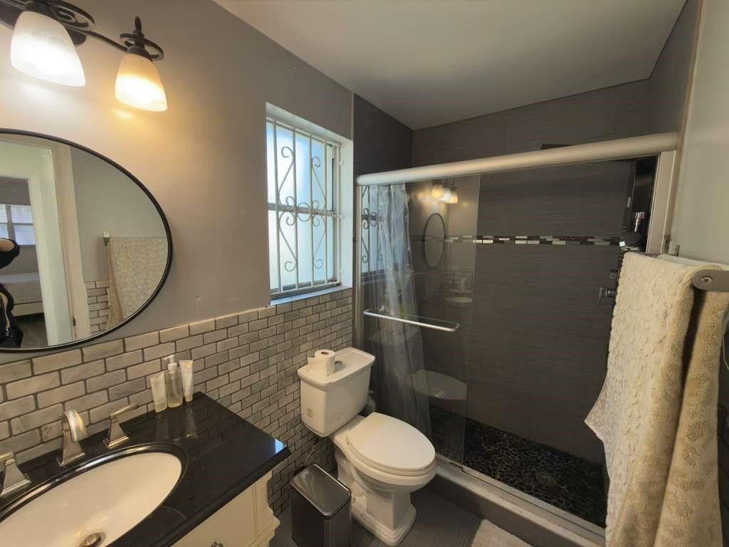 2200 Taylor Street, Unit 104, Hollywood, FL 33020 Photo