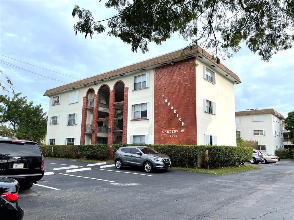 2200 Taylor Street, Unit 104, Hollywood, FL 33020 Photo