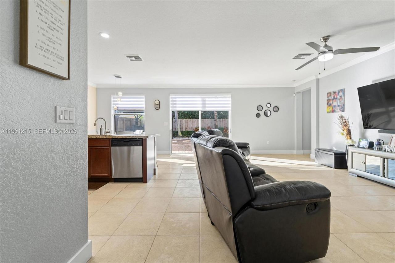 4182 NE 20th St, Homestead, FL 33033 Photo