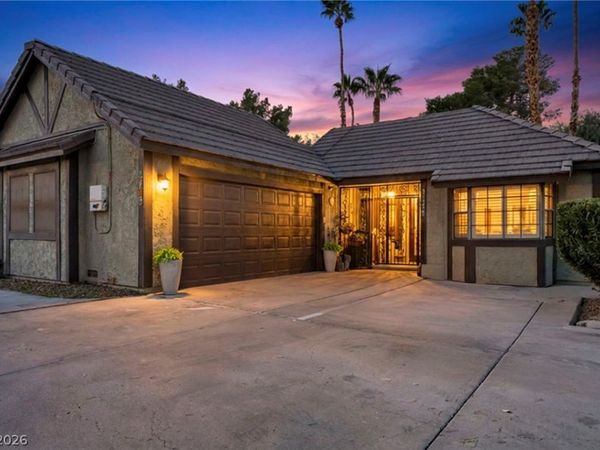 3946 Foxboro Circle, Las Vegas, NV 89121