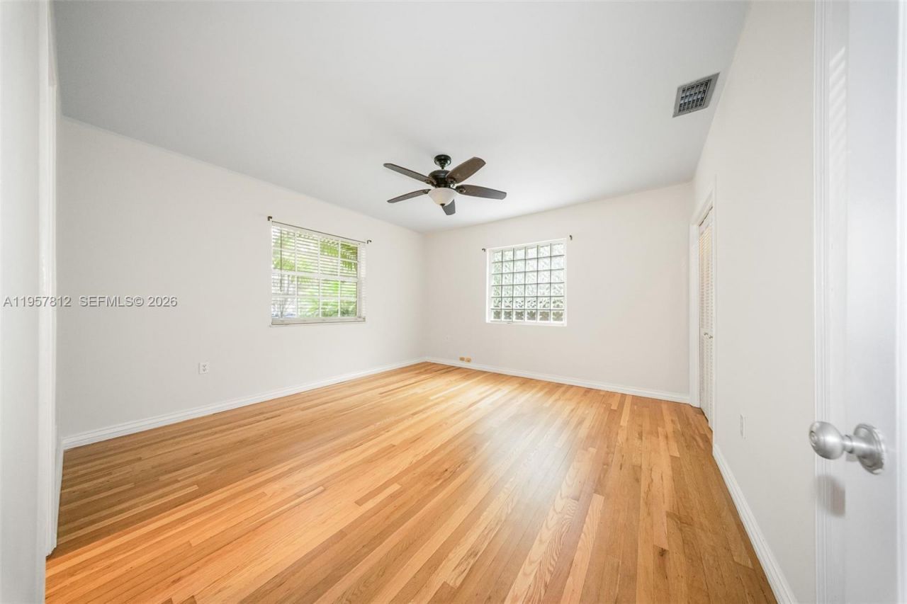 670 NE 56th St, Miami, FL 33137 Photo