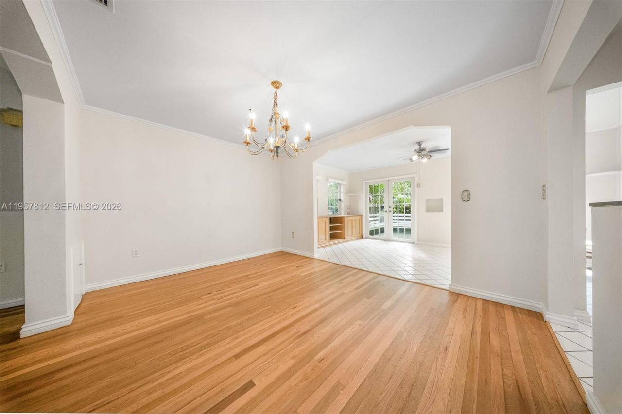 670 NE 56th St, Miami, FL 33137 Photo