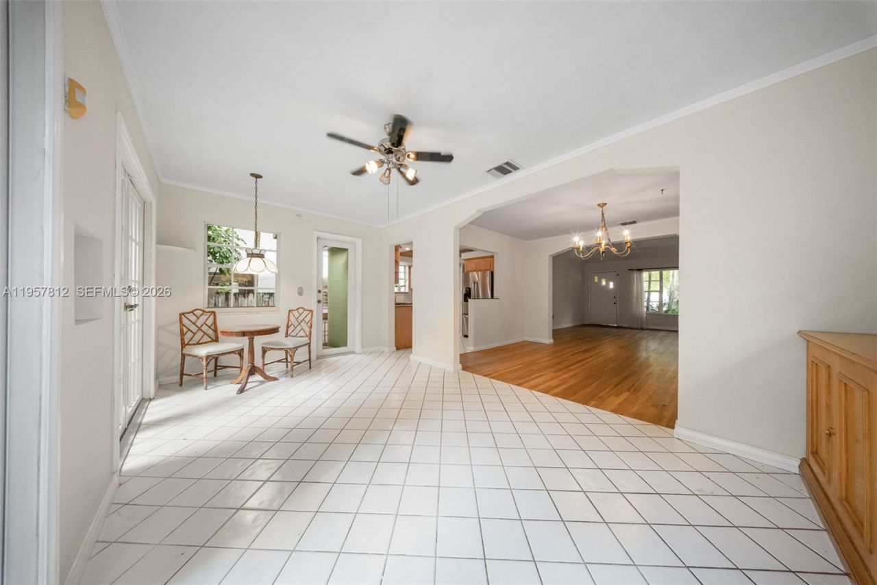 670 NE 56th St , Miami, FL 33137 Photo