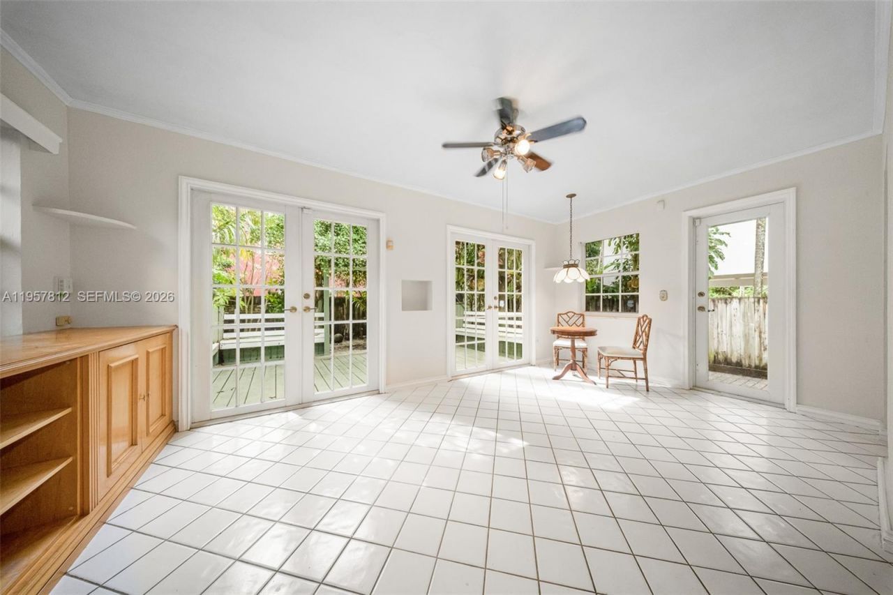 670 NE 56th St, Miami, FL 33137 Photo