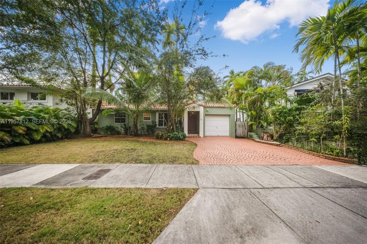 670 NE 56th St , Miami, FL 33137 Photo