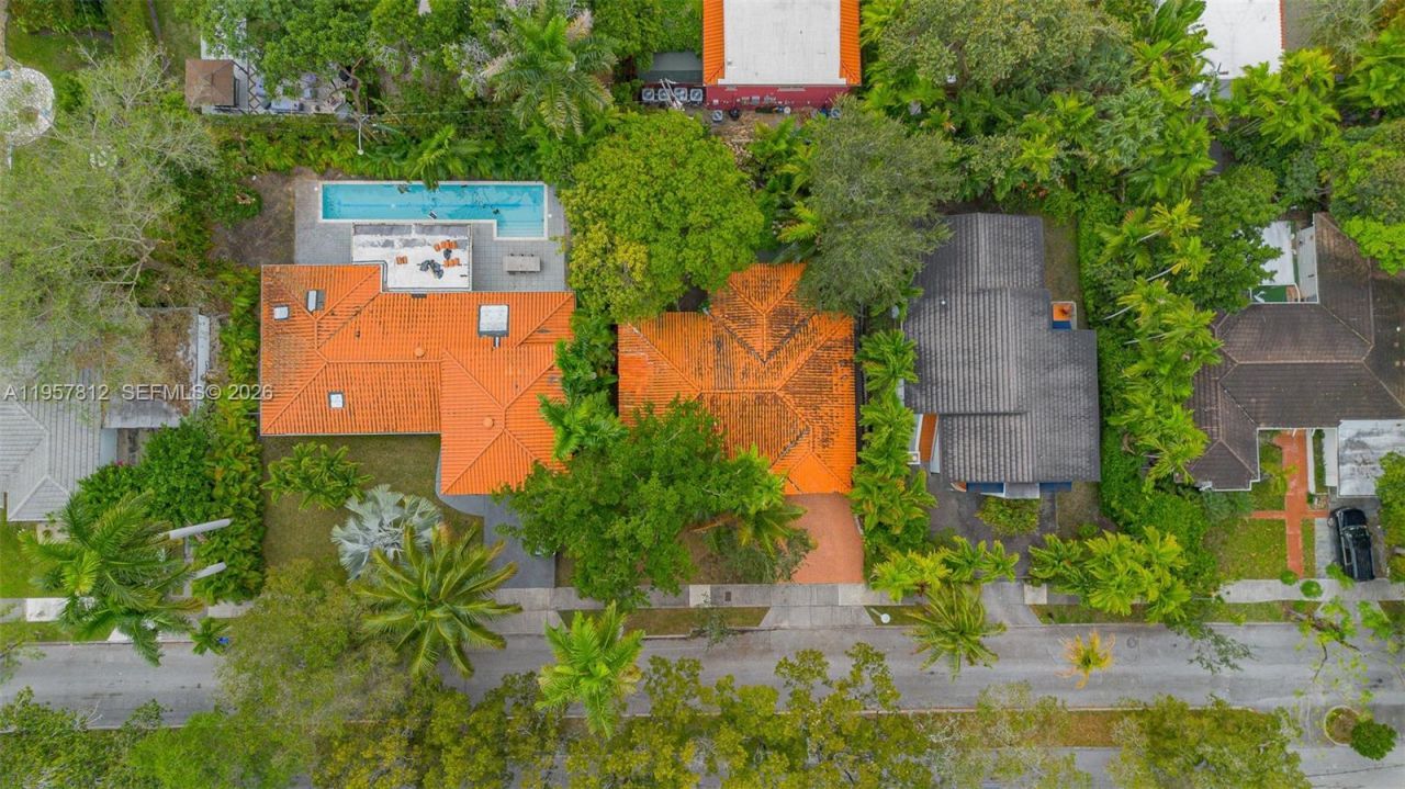 670 NE 56th St, Miami, FL 33137 Photo