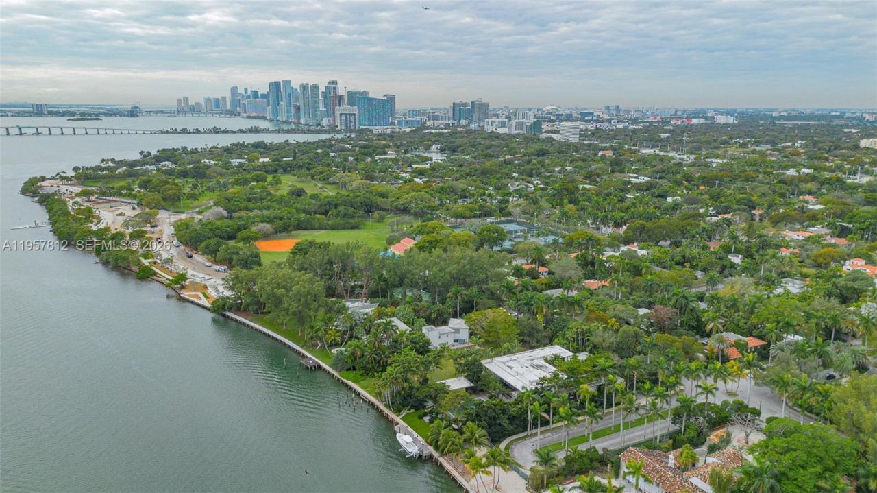 670 NE 56th St, Miami, FL 33137 Photo