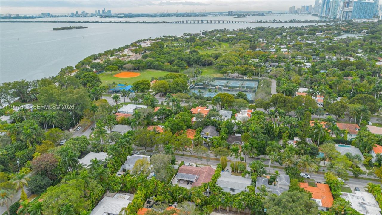 670 NE 56th St, Miami, FL 33137 Photo